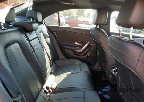 2021 Mercedes-Benz A 220 z USA, uszkodzony, nr VIN W1K3G4EB2MJ298776